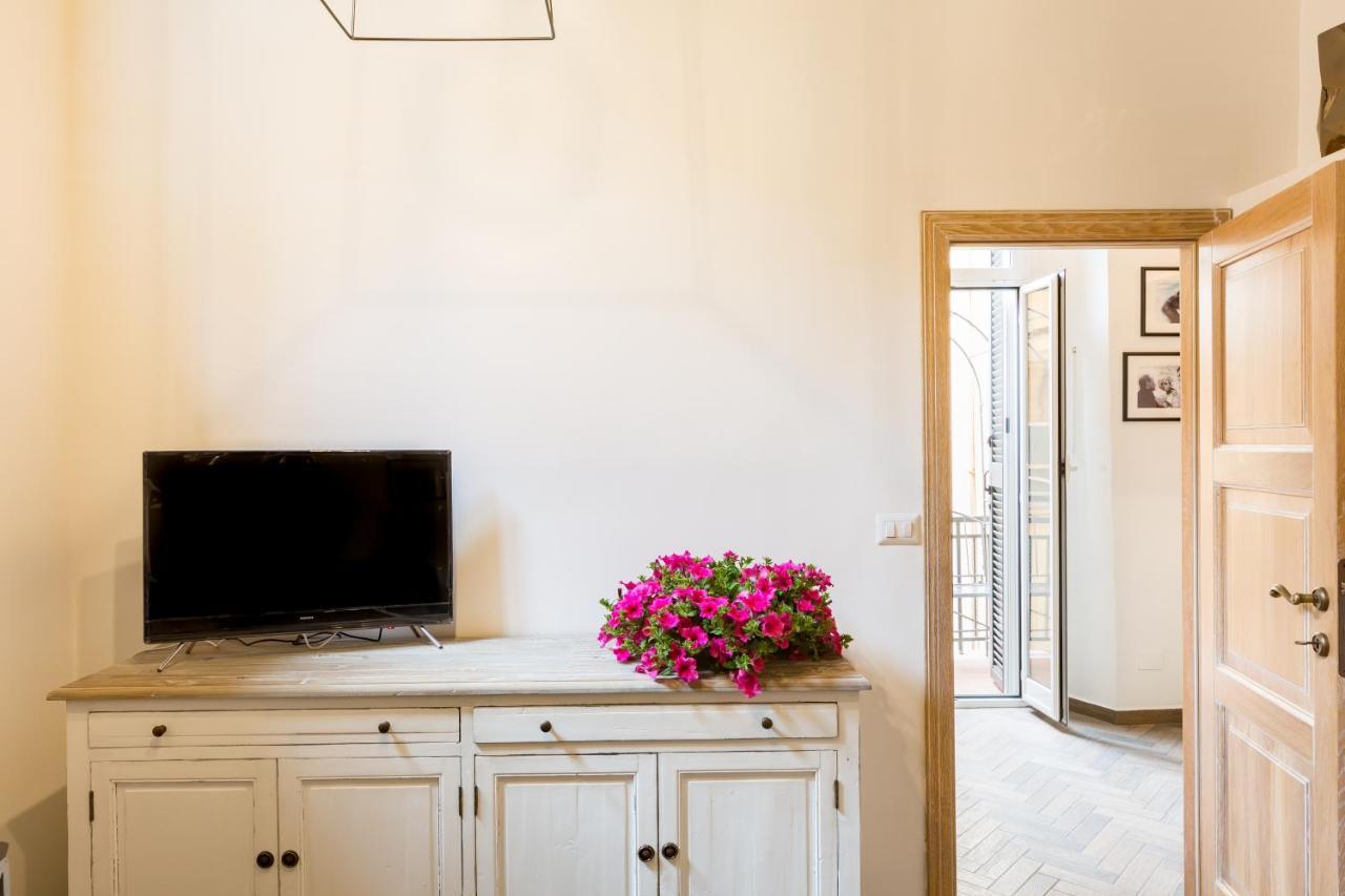 Sara Apartment - Campo De Fiori 35 Рим Екстер'єр фото