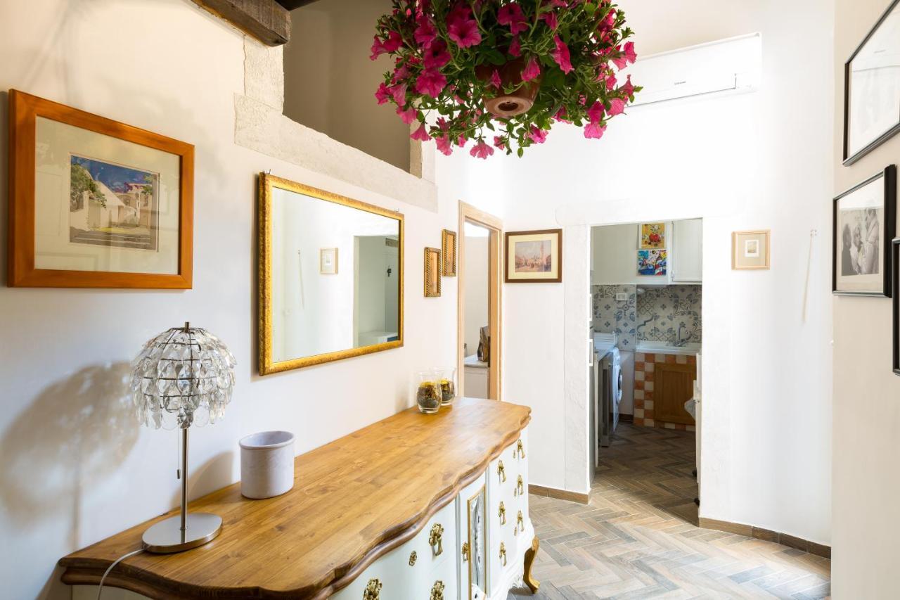 Sara Apartment - Campo De Fiori 35 Рим Екстер'єр фото
